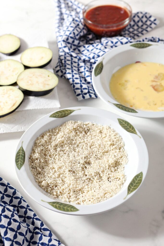 Ingredients to make breaded crispy eggplant slices