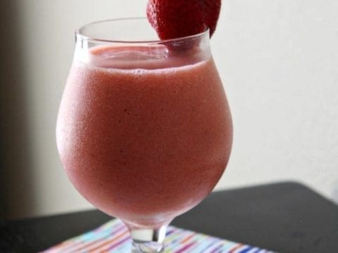 Runner Food: Strawberry Orange Sunrise Smoothie // The Speckled Palate