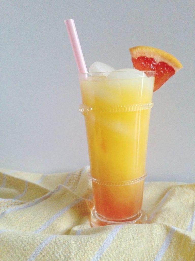 Sweet Sunrise Mocktail (Nonalcoholic Tequila Sunrise)