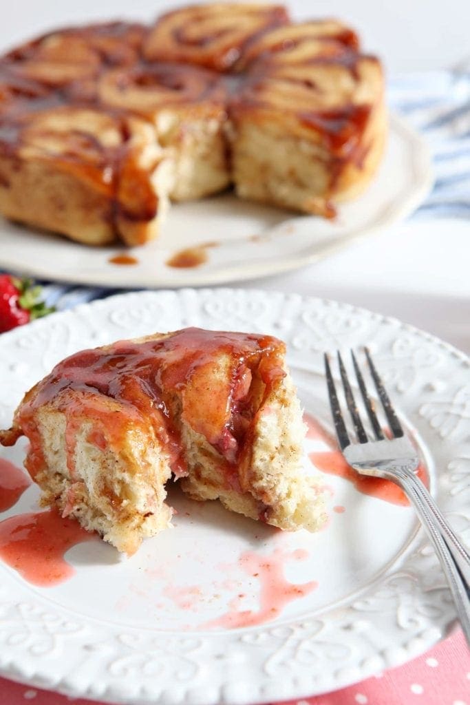 Strawberry Cinnamon Rolls