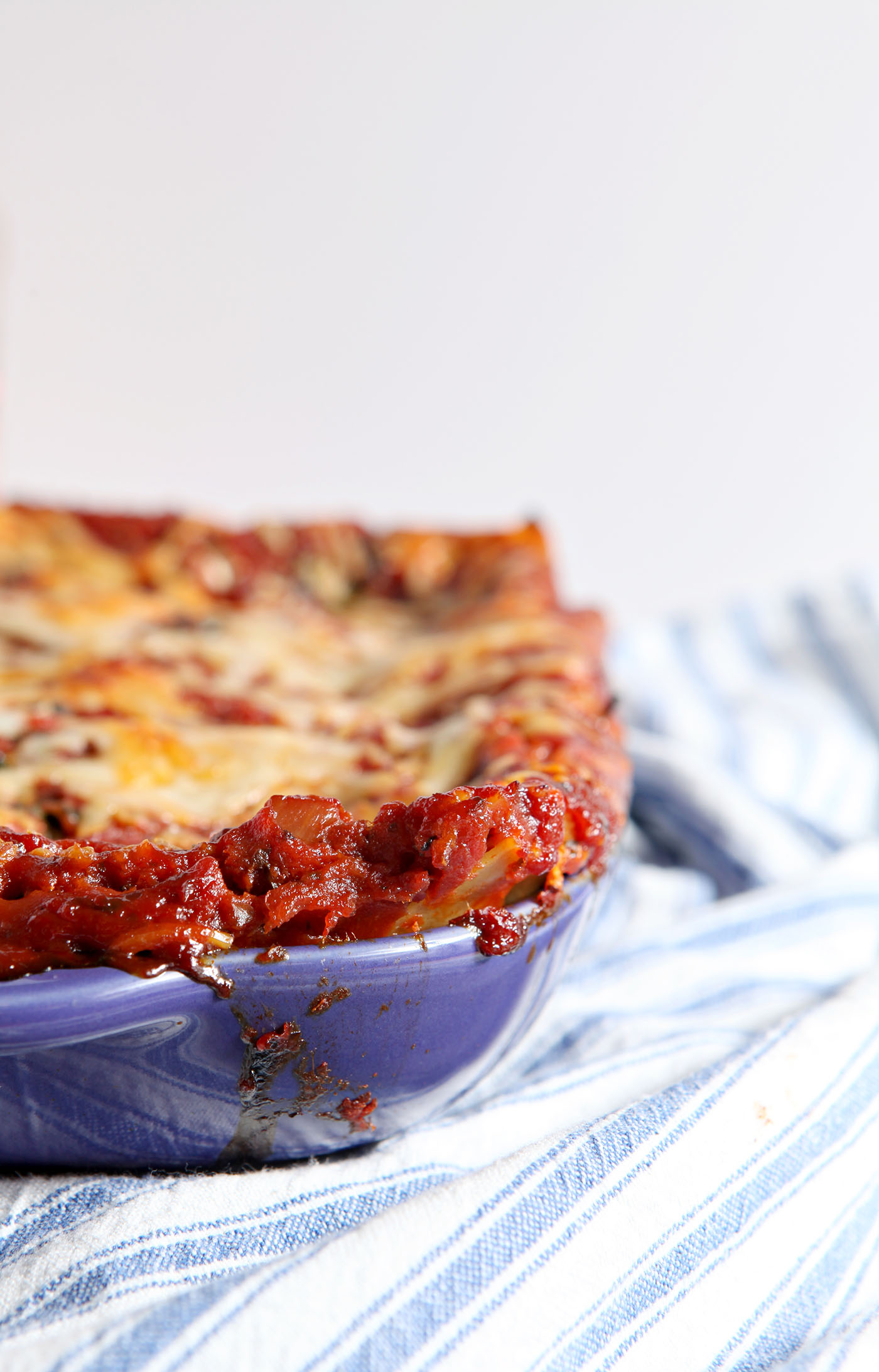 This Spinach Lasagna recipe is a simple, delicious and balanced meal! Calling for store-bought staples and simple ingredients, this is the best kind of comfort food... and it can be made in advance for any evening or occasion.