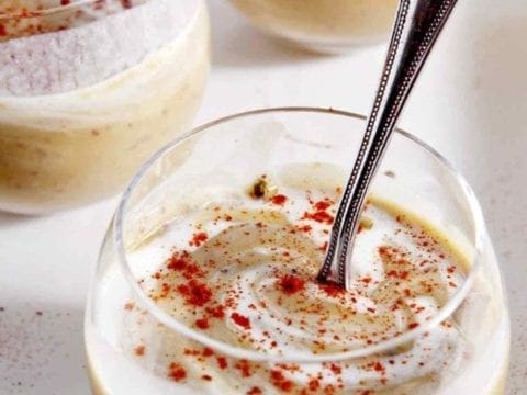 Vegan Potato Leek Soup makes the perfect creamy soup for all seasons! This Whole30-compliant, Paleo, Dairy Free, Gluten Free soup packs a flavorful punch. #recipe #whole30 #paleo #vegan