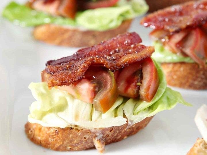close up of blt bruschetta