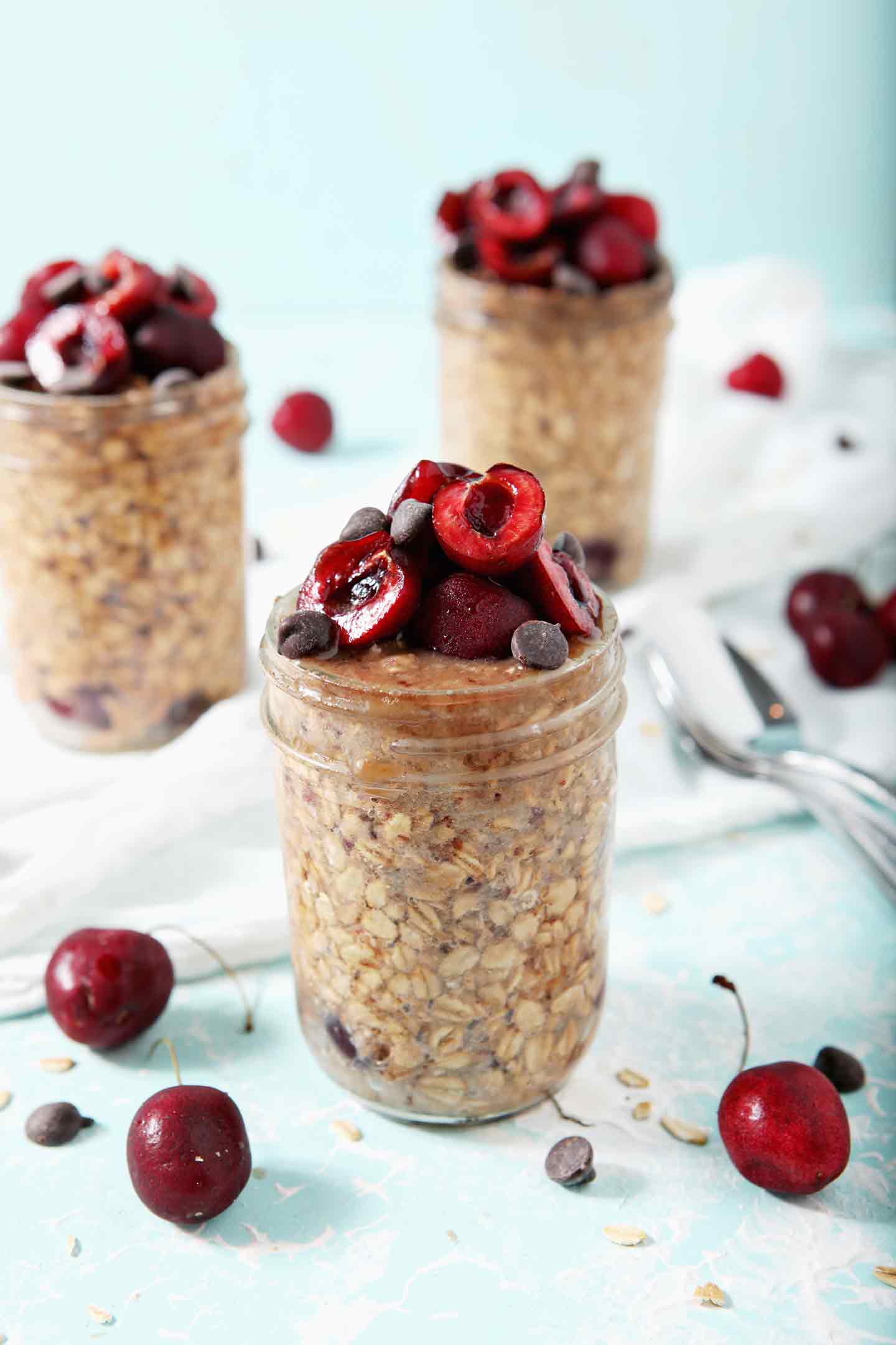 I usually split this up into two mason jars, but it's personal preference on how full you want your jar of overnight oats to be. Low Cal Overnight Oats : Cherry Overnight Oats (Vegan, Dairy Free, Gluten Free ...