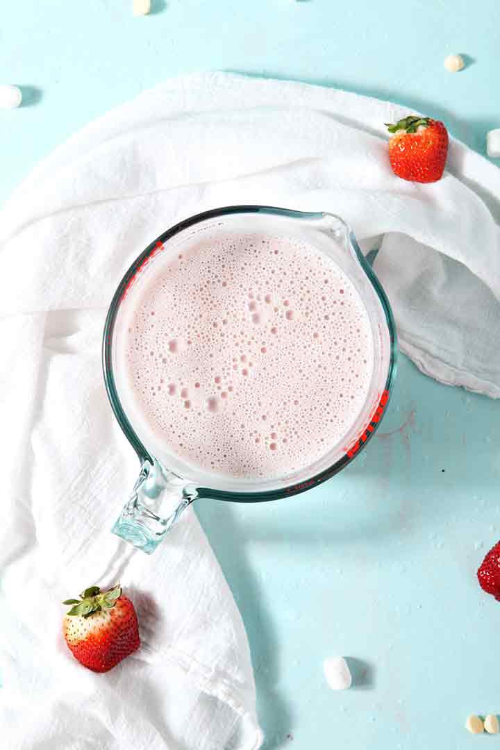 Strawberry White Hot Chocolate after blending, smooth and creamy and foamy