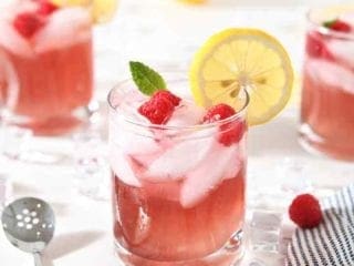 Vodka Lemonade with Raspberry