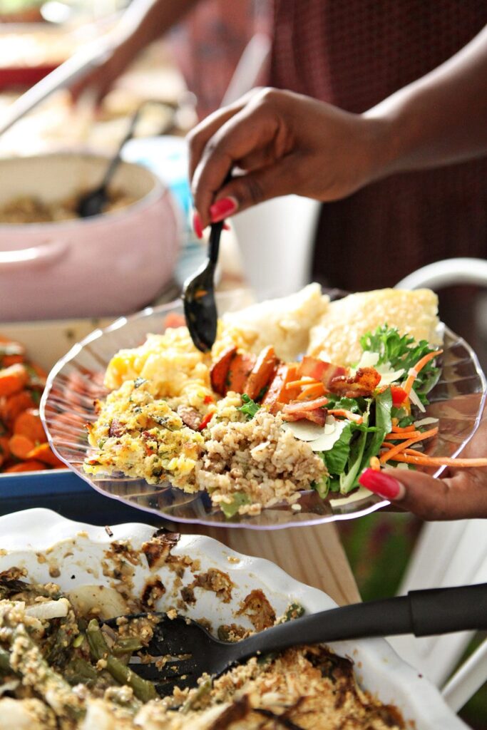How to Host the Perfect Friendsgiving Party