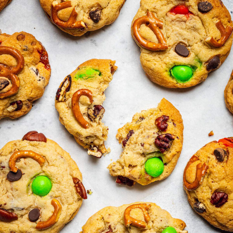 40+ of the BEST Holiday Cookie Recipes