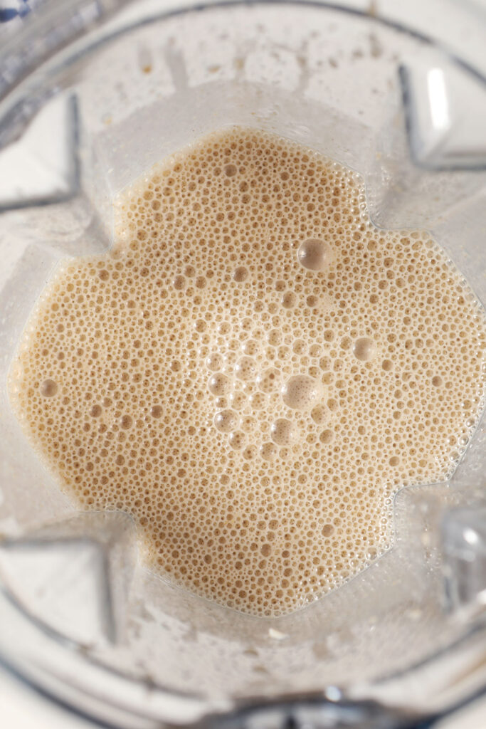 Blended oats with eggs, milk and cottage cheese in a blender